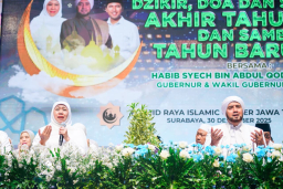 ​Gema Selawat di Islamic Center Surabaya: Ikhtiar Khofifah Rajut Harmoni Jatim di Ambang 2026