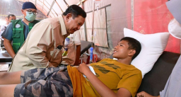 Tinjau Dampak Banjir, Presiden Prabowo Kunjungi Warga Terdampak di Aceh Tamian
