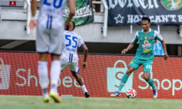 Koko Ari Araya Bangkit, Siap Buktikan Diri Bersama Persebaya di Tanah Madura