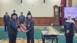 Khofifah Lantik Tujuh Pejabat Eselon II, Tekankan Kehati-hatian dan Penguatan Tiga Program Prioritas