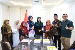 Diskusi Pendidikan di Senayan, Lia Istifhama Apresiasi Inisiatif Kepala Sekolah Khadijah