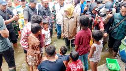 Banjir Bengawan Njero Rendam Sejumlah Desa di Lamongan, Khofifah Turun Langsung Pastikan Warga Aman