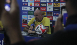Jelang Duel Panas PERSIB vs Persija, Bojan Hodak Tekankan Kontrol Emosi
