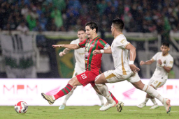 Persebaya Dikepung Jadwal Padat di Bulan Suci, Ujian Fisik dan Mental Bajol Ijo Dimulai