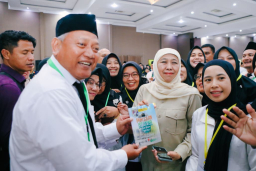 Khofifah Tekankan Empati dan Profesionalisme PPIH Haji 2026