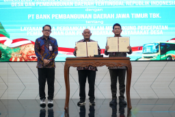 Perkuat Ekonomi Desa, Bank Jatim dan Kemendes PDT RI Tandatangani Perjanjian Kerja Sama