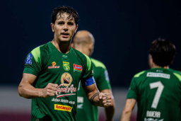 Bruno Moreira Gaungkan Optimisme, Persebaya Bidik Momentum Kebangkitan di GBT