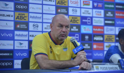 PERSIB Siap Tempur di GBLA, Bojan Hodak Waspadai Ancaman Malut United