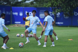 Kembalinya Dado, Babak Baru Dion: Aura Segar di Latihan PERSIB