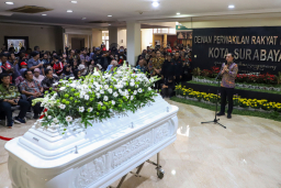 Lautan Pelayat Iringi Kepergian Ketua DPRD Surabaya, Cak Eri: Perjuangan Mas Awi Tak Akan Berhenti