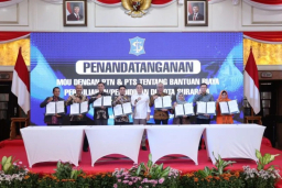 543 Mahasiswa Untag Surabaya Terima Beasiswa Pemkot, Perkuat Agenda Satu KK Satu Sarjana