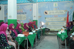 Silaturahmi Lebaran, Ning Lia Serap Aspirasi Muslimat NU Wonocolo