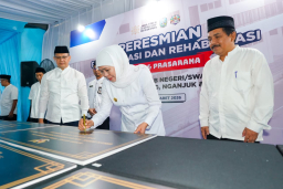 Khofifah Dorong SMKN 1 Jombang Jadi BLUD, Apresiasi Fasilitas edOTEL