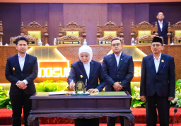 Kinerja Jatim 2025 Tembus 98,33 Persen, Khofifah Paparkan LKPJ di DPRD