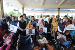 Pemprov Jatim Salurkan Bansos Ramadan Rp13,2 Miliar di Jombang, Fokus Lindungi Kelompok Rentan