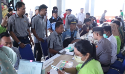 Pemprov Jateng Periksa Kesehatan Sopir Bus Jelang Mudik Lebaran