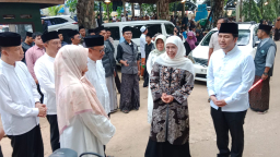 Puluhan Ribu Jemaah Hadiri Haul ke-93 KH Abdul Hamid Itsbat di Banyuanyar, Khofifah: Warisan Keilmuan Beliau Terus Hidup