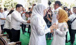 Pemprov Jatim Gelar Apel dan Halal Bihalal, Khofifah Tekankan Keikhlasan Puasa dan Disiplin Kerja