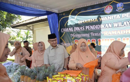 Bangun Kepedulian Sosial Pelajar, Dindik Jatim Salurkan Santunan Ramadan di Kediri