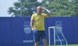 Persib Incar Kemenangan di Lampung, Bojan Hodak Soroti Penyelesaian Akhir