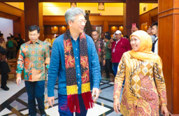 Jatim Perkuat Diplomasi Ekonomi, Khofifah Bahas Investasi hingga Energi Bersih dengan Dubes Tiongkok