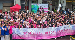Perempuan Surabaya Deklarasikan ‘She Heroes’, Dorong Gaya Hidup Minim Sampah dari Hal Sederhana