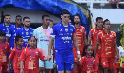 PERSIB Pincang Hadapi PSM, Hodak dan Dua Pilar Utama Absen