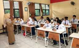 Antusiasme Tinggi Warnai Uji Coba SPMB 2026 di Surabaya