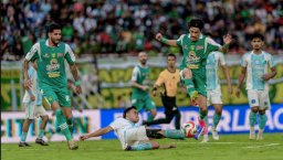 Persebaya Membara: Tiga Laga, Sepuluh Gol, Nol Kebobolan, Bajol Ijo Intip Empat Besar