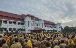 Pemkot Surabaya Pastikan Gaji ke-13 ASN Cair, Administrasi Disiapkan Sesuai Aturan