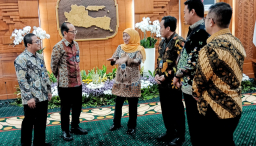 Khofifah Dorong Sinergi Investasi dan Akses Keuangan untuk Perkuat Ekonomi Jatim