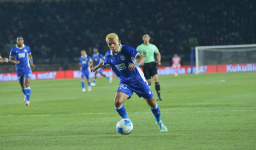 Debut Bersama PERSIB, Ikhwan Ali Tanamal Siap Buktikan Diri di Tengah Persaingan Ketat