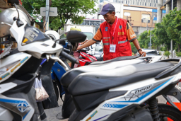 Pemkot Surabaya Perketat Pengawasan Parkir Usaha, Pastikan Tarif Transparan