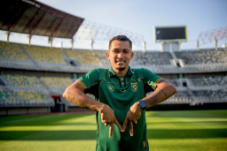 Persebaya Perkuat Benteng Pertahanan, Walber Mota Siap Bawa Pengalaman Brasil dan Asia ke Bajol Ijo
