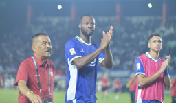 Debut Impresif Mutombo Antar PERSIB Bungkam Arema, Bek Prancis Terpukau Atmosfer Bobotoh