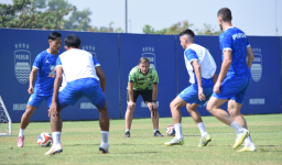 PERSIB Matangkan Pola Taktik, Igor Tolic Fokus Bangun Keseimbangan Serangan dan Pertahanan