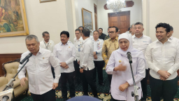 Khofifah dan Menhub Matangkan Sejumlah Proyek Transportasi Strategis di Jatim, dari Penyeberangan Ketapang hingga Revita
