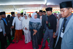 Khofifah Ajak Jamaah At-Tijaniyah Perkuat Ketakwaan dan Ukhuwah