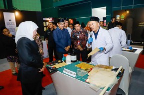 Gubernur Khofifah: Kenalkan Kedalaman Ilmu Ulama Indonesia yang Mendunia
