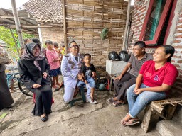 Peringatan Hari Otonomi Daerah, Pemkot Mojokerto Berikan Bantuan Bagi balita Stunting