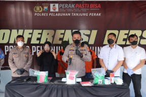Polres Tanjung Perak Gagalkan Peredaran 3,037 Kilogram Sabu