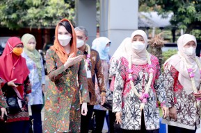 Arumi Bachsin Jabarkan Tugas Detail PKK Layani Masyarakat