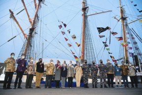 Gubernur Khofifah Sambut Positif Peluncuran QRIS di Koarmada ll