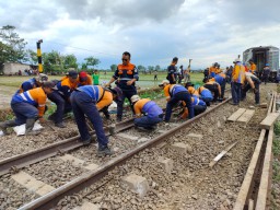Evakuasi KA Turangga dan CL Bandung Raya di Kab. Bandung