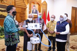 Perangi Corona, Jatim Dapat Bantuan Ventilator HFNC dari LIPI