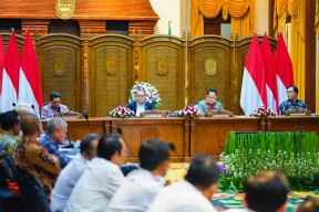Pj Gubernur Jatim Terima Kunjungan Komisi II DPR RI, Bahas Evaluasi CPNS dan PPPK 2024