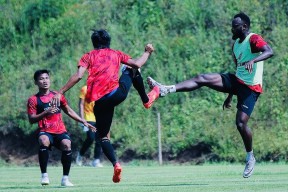 Arema FC Fokus Jaga Tren Positif, Siapkan Strategi Matang untuk Hadapi Madura United