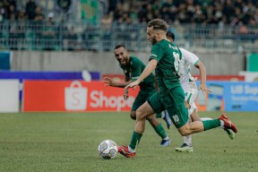 Gol Januar Tutup Hujan Gol, Persebaya Amankan Tiga Poin