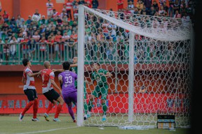 Pemain Depan Maupun Belakang Bisa Cetak Gol