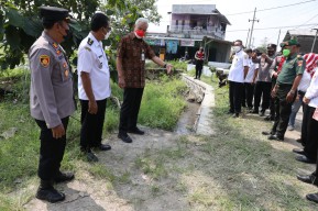 Ganjar Pranowo Cek Banprov ke Desa Desa